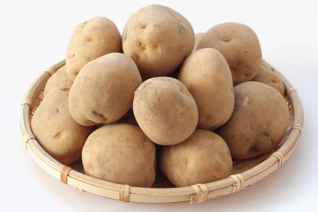 じゃがいもの中の黒い塊や空洞は何 茶色い筋は食べられる じゃがいもが変色する理由
